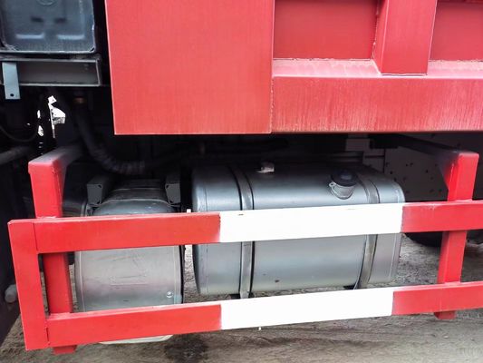 Sinotruk HOWO รถบรรทุกถัง Euro 3 6X4 375Hp 20 CBM รถบรรทุกถัง 40 ตัน