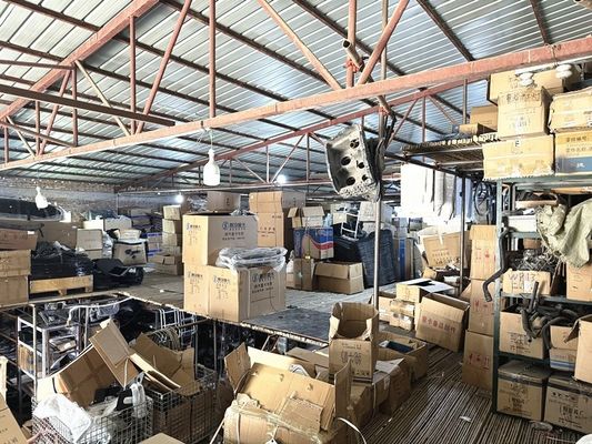 ชิ้นส่วนสํารองรถบรรทุก Shacman DZ93189553105 เครื่องตรวจจับระดับน้ํามัน DZ93189551042/ DZ93189551021 ราคาถูกกว่า